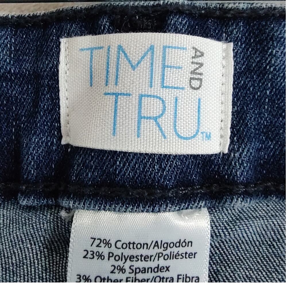 Women's High-Rise Wide-Leg Blue Jeans Pintuck  Front Seam Size 16 EUC Time & Tru - Picture 3 of 15